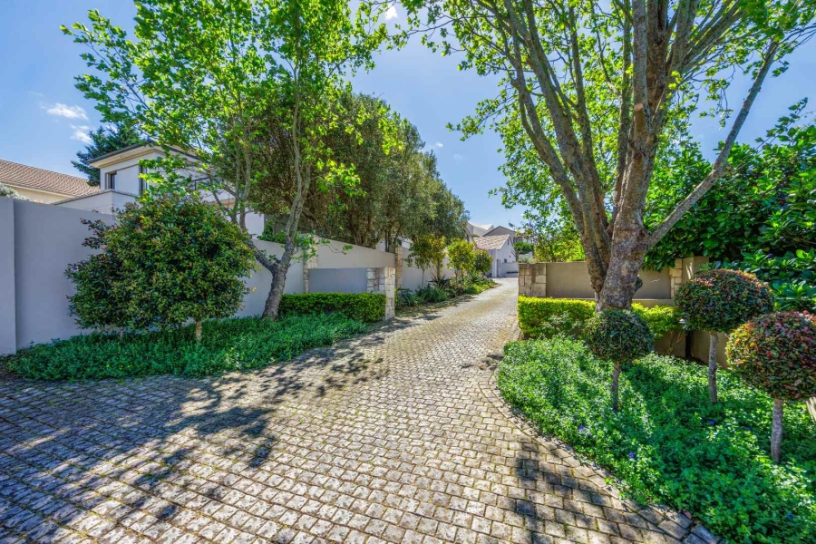 4 Bedroom Property for Sale in Kanonberg Western Cape